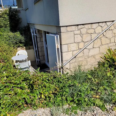 A 50 M De La ! דירה *